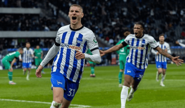 包含柏林赫塔球员表现出色，助球队取得连胜的词条