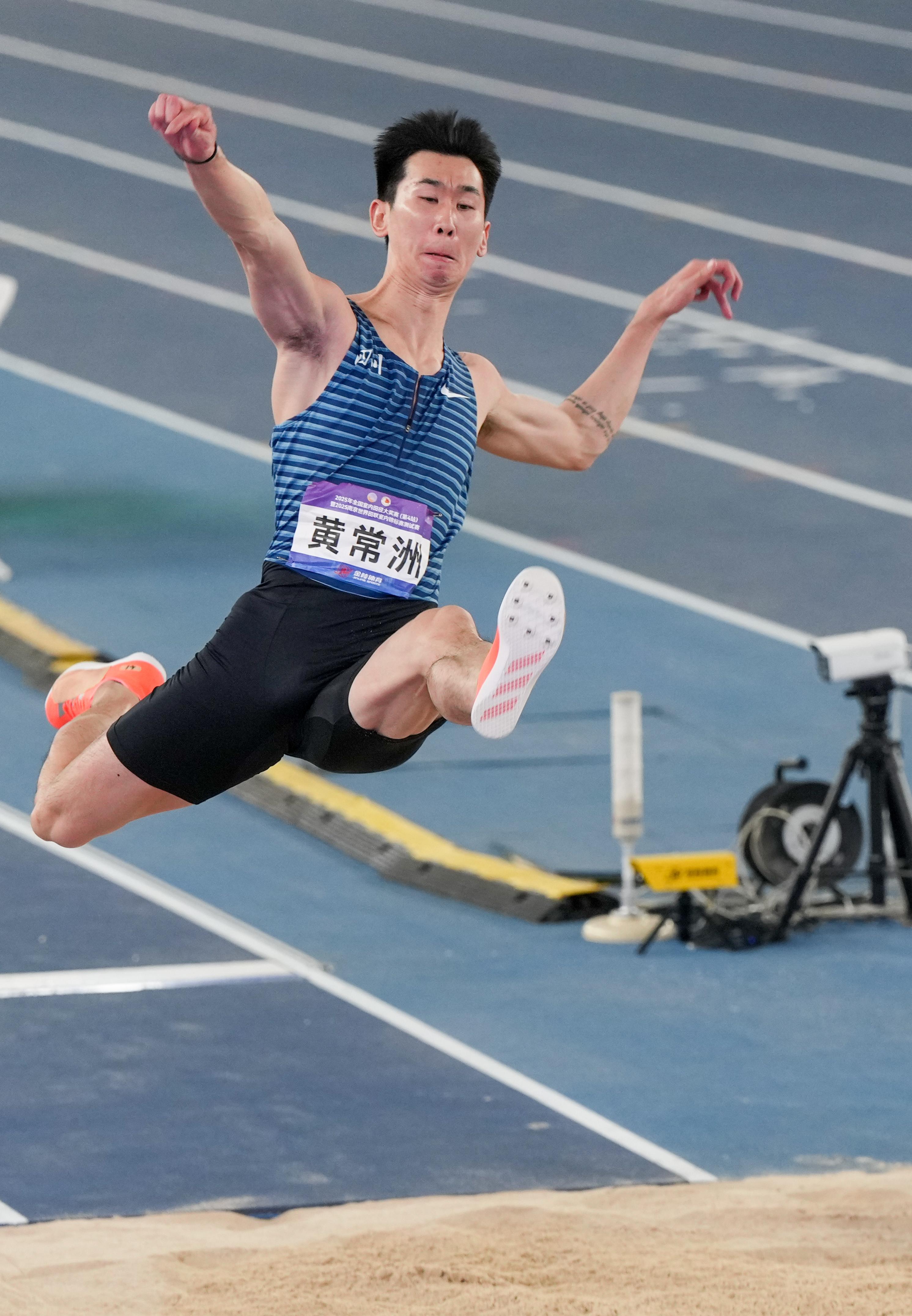 包含田径项目全面开赛，选手们握紧手中的梦想的词条