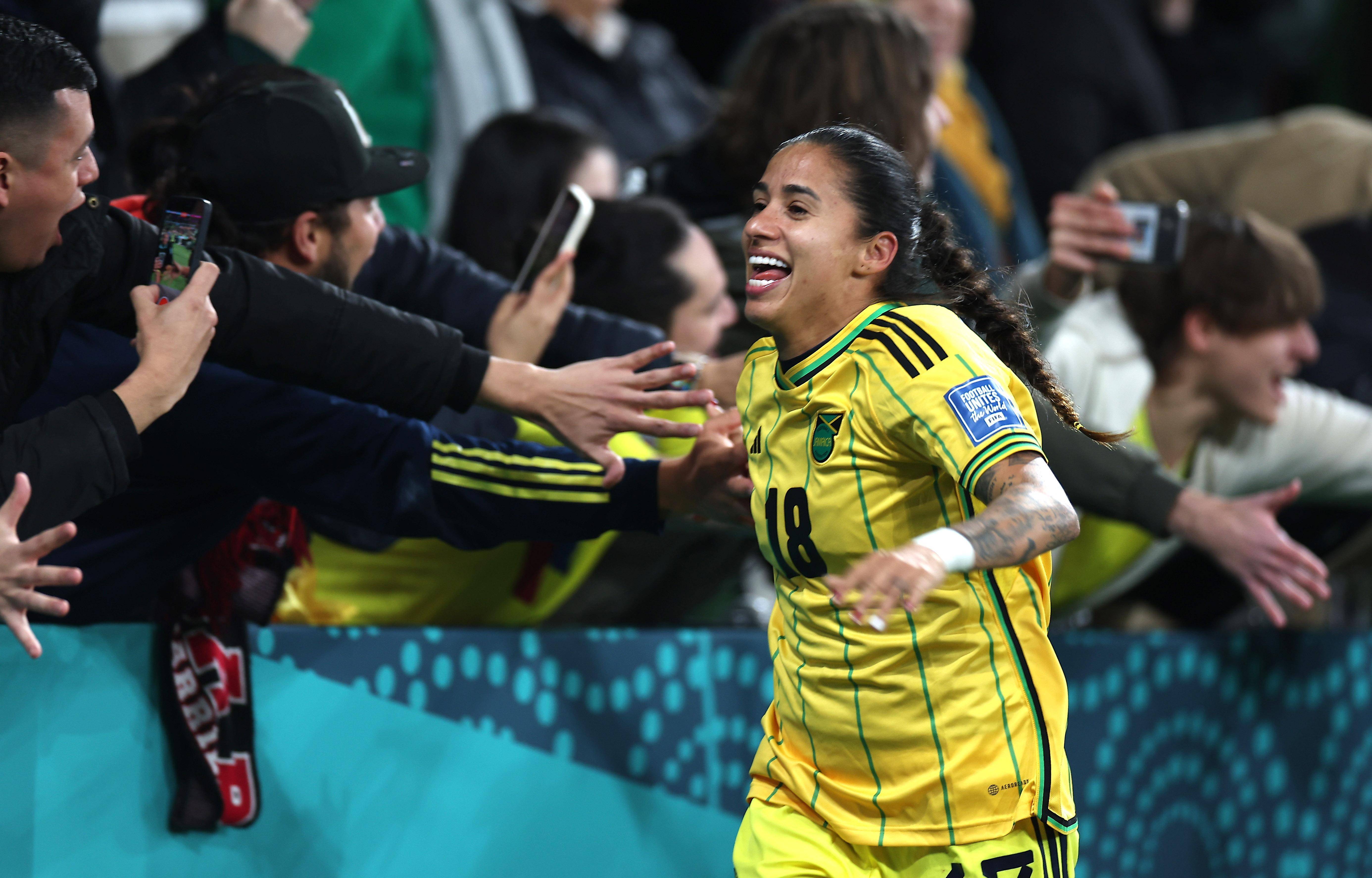 波兰女足比赛中，克罗地亚队表现抢眼