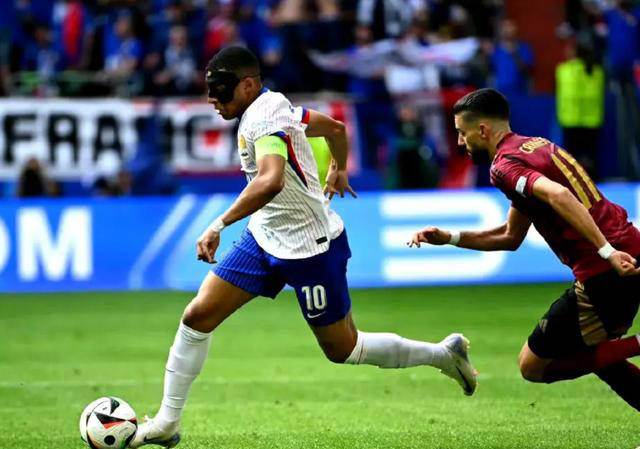 包含球星爆发！欧洲杯赛场再现神级操作的词条