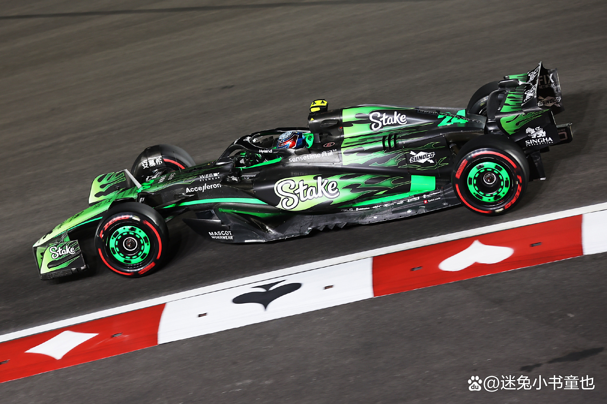 关于雷诺车队险胜索伯车队，佩雷兹刷新纪录的信息