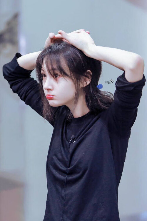 棋盘上的绿茵场，当沙特踏平奥地利，福登在思维战争中接管比赛