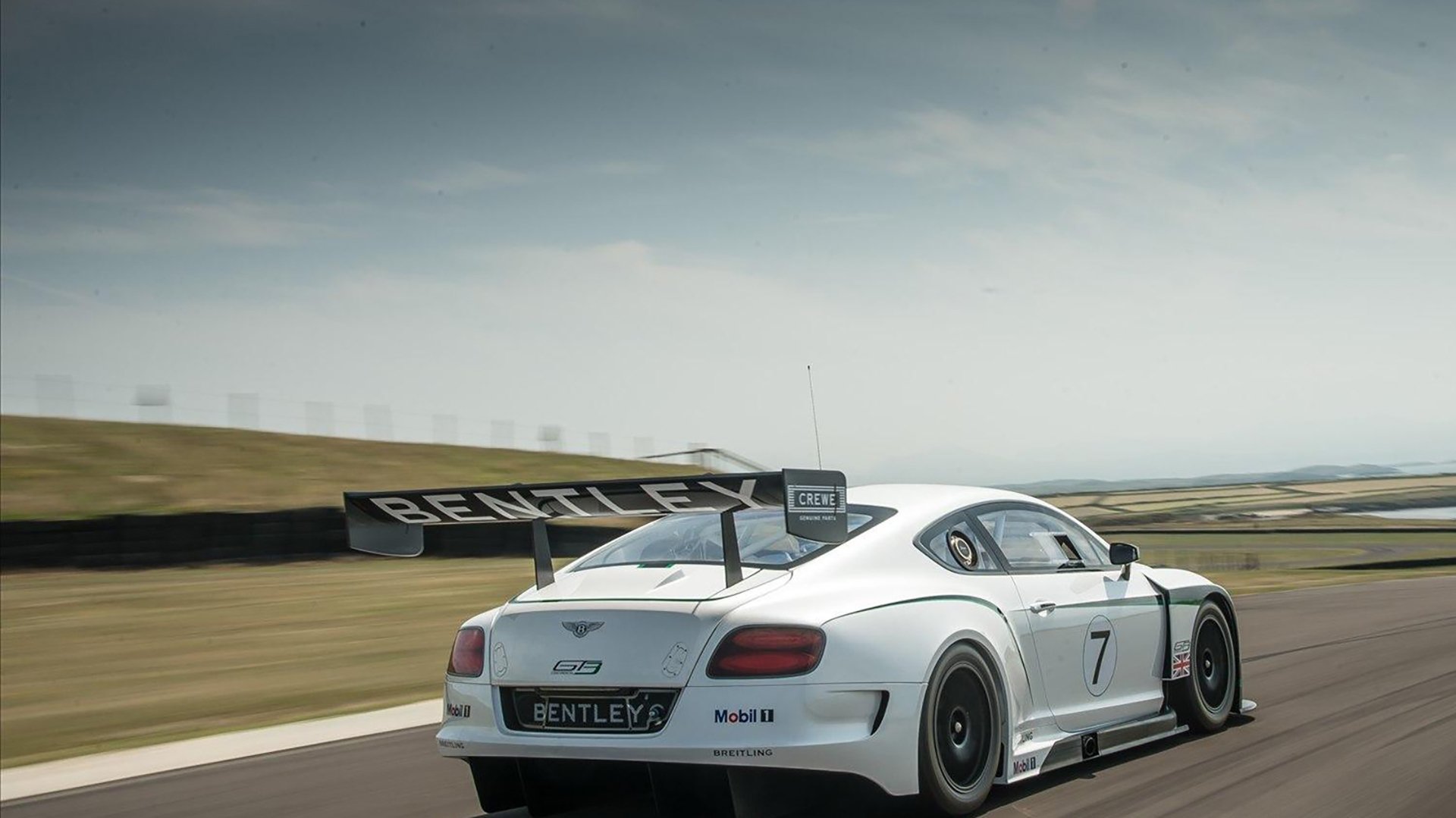 冷雨夜点燃绿茵史诗,贝林厄姆一锤定音,葡萄牙提前终结悬念力克巴拉圭