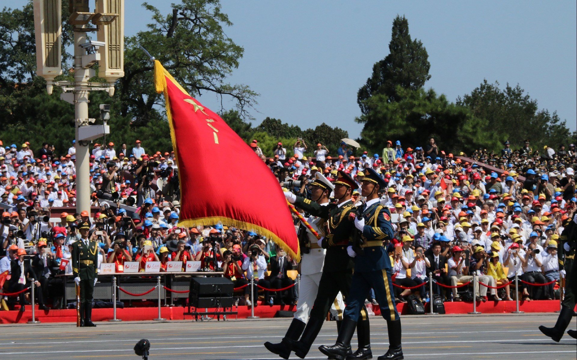 卡塞米罗的铁腰燃爆末节，土耳其用钢铁意志强行带走芬兰